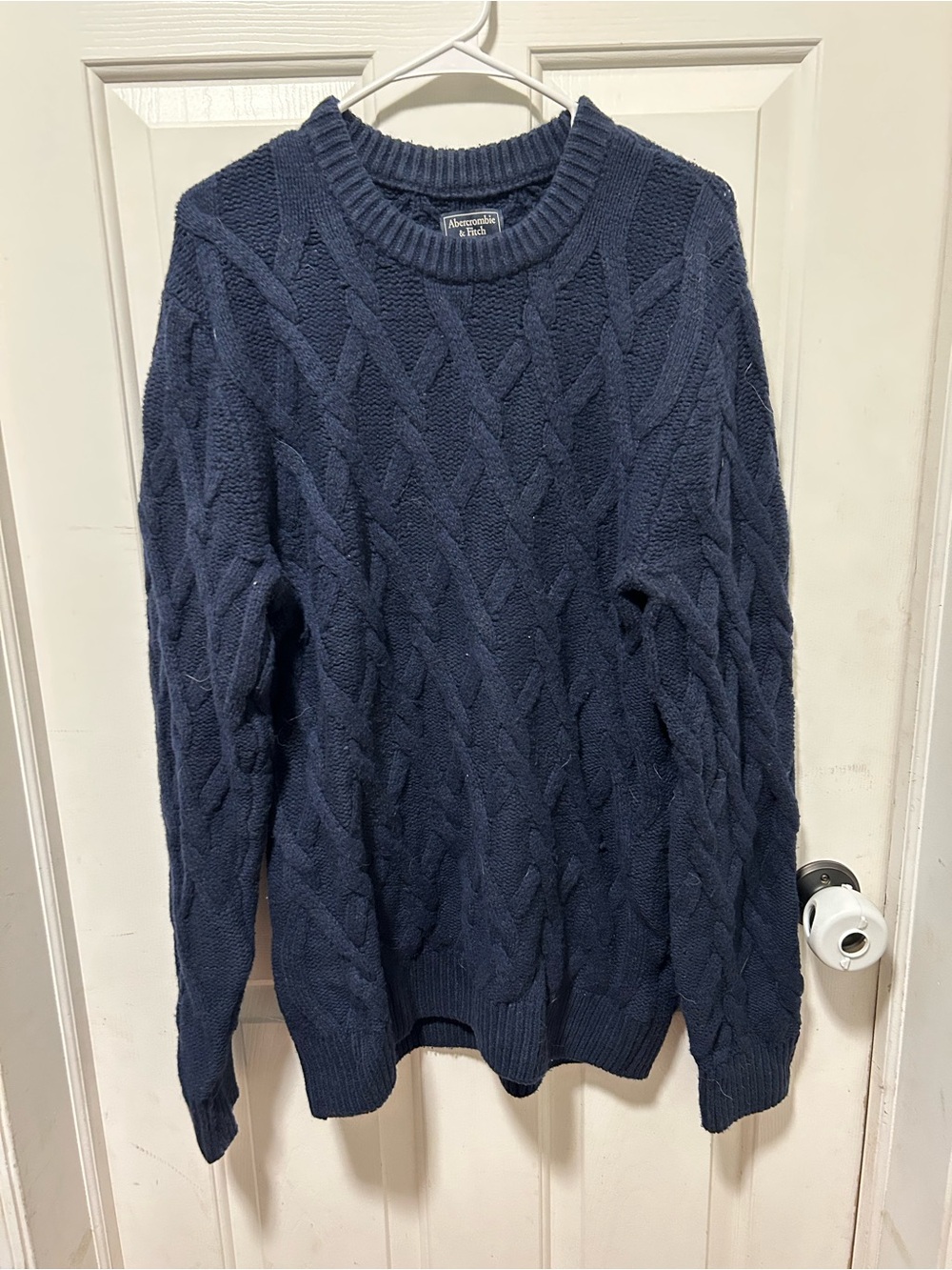 Abercrombie & Fitch Men's Navy Cable Crewneck Sweater